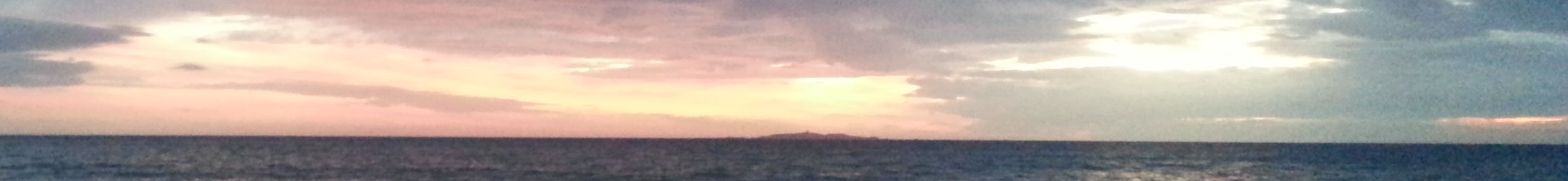 Sunrise over the Isle of May