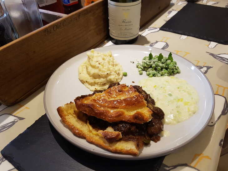 Steak and Gorgonzola Pie Serving